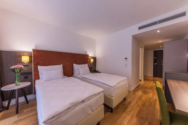 غرفة بريميوم بسرير كينج بشرفة، Pytloun Schlosshotel Weikersdorf 2/5