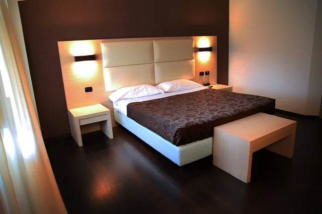 Classic, Double Bed, Hotel Sogni D Oro Airport Formerly Hotel Morgan 2/2