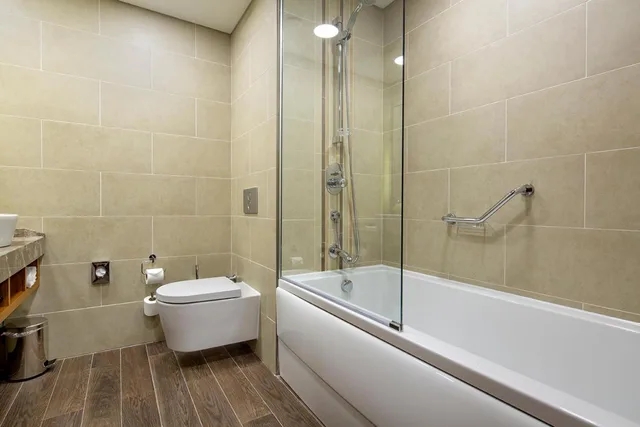 غرفة عائلية بسرير كوين مع أريكة، DoubleTree by Hilton Trabzon 3/4