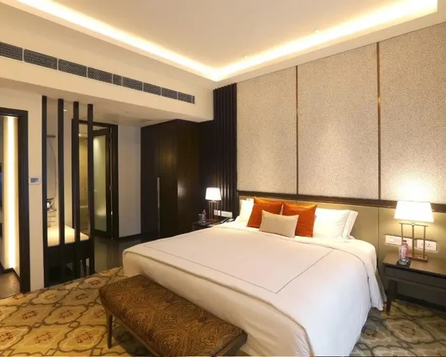 جناح بريميوم بسرير كينج، Taj Mahal Lucknow 2/4