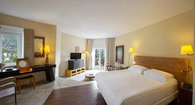 غرفة ديلوكس بسرير كينج، The Marmara Bodrum - Adults Only 3/10
