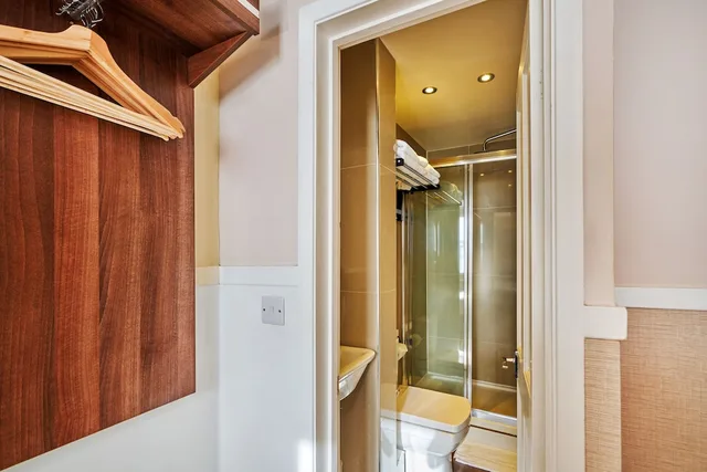 غرفة بسريرين منفصلين، Huttons Hotel, Victoria London 5/5