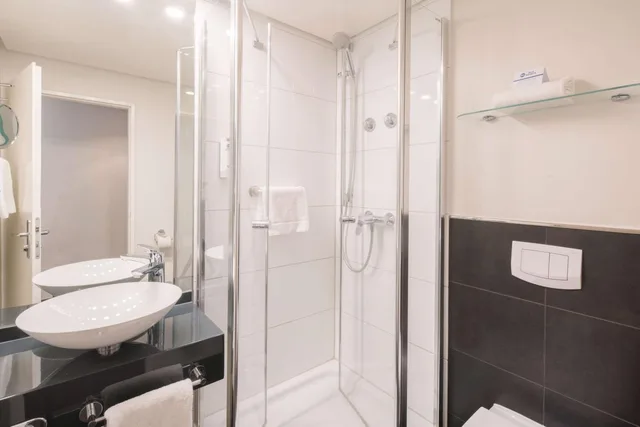 غرفة قياسية بسرير كوين، Best Western Hotel Hamburg International 6/9