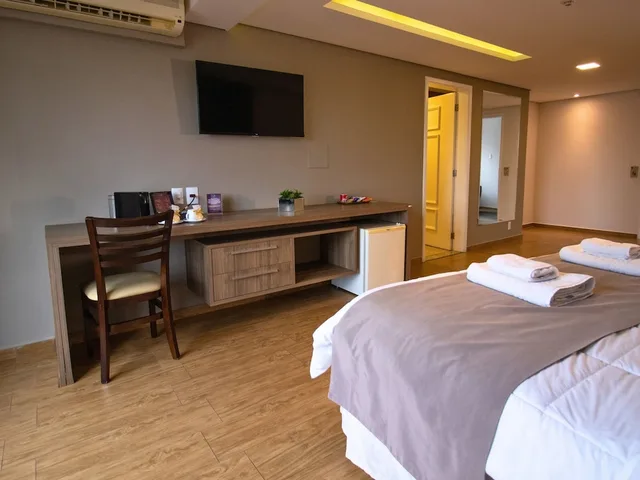 جناح بريميير بسرير كينج، Hotel Continental Inn 3/6