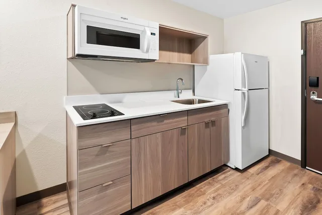 Efficiency, 2 Queen Beds, Accessible، WoodSpring Suites Greenville Airport 5/5