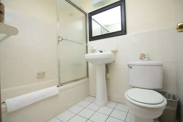 غرفة بسريرين مزدوجين، Parkway Inn Airport Motel 4/7