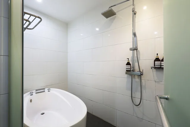 غرفة بسرير مزدوج بشرفة، Hotel Cacao Business Design Hotel 5/8