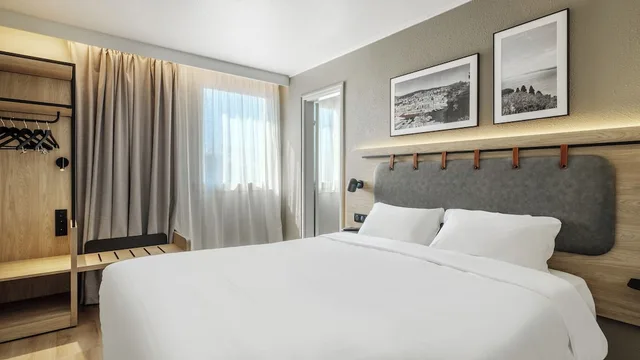 جناح جونيور بسرير كينج مع أريكة، Campanile Nice Airport 1/6