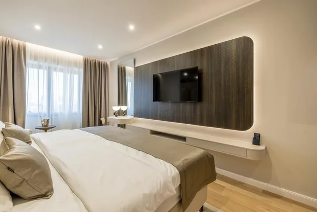 غرفة ديلوكس بسرير كينج، Atrium Hotel 4/10