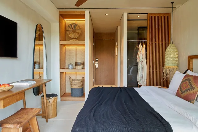 Room, Queen Bed, Pool View, Balcony, The Syntopia Hotel 2/3