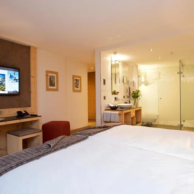 Chalet, Double Bed, Balcony, Matterhorn Lodge Hotel and Appartements 9/10