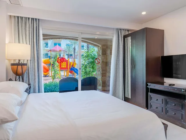 2 Bedrooms, 2 Double Beds, Pool Access, Movenpick Hotel & Resort Al Bidaa 5/10