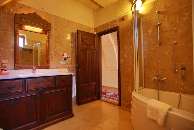 غرفة كومفورت بسرير كوين مع أريكة، Selcuklu Evi Cave Hotel - Special Class 8/9