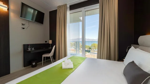 غرفة سوبيريور بسرير مزدوج أو سريرين منفصلين بإطلالة على البحيرة، Vision Hotel 8/10