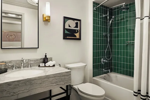غرفة بسرير كينج، The Talbott Hotel 3/4