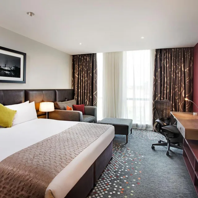 غرفة قياسية بسرير مزدوج مع أريكة، HOLIDAY INN BRISTOL CITY CENTRE 3/10