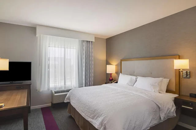 غرفة بسرير مزدوج، Hampton Inn & Suites Dallas/Richardson 5/6