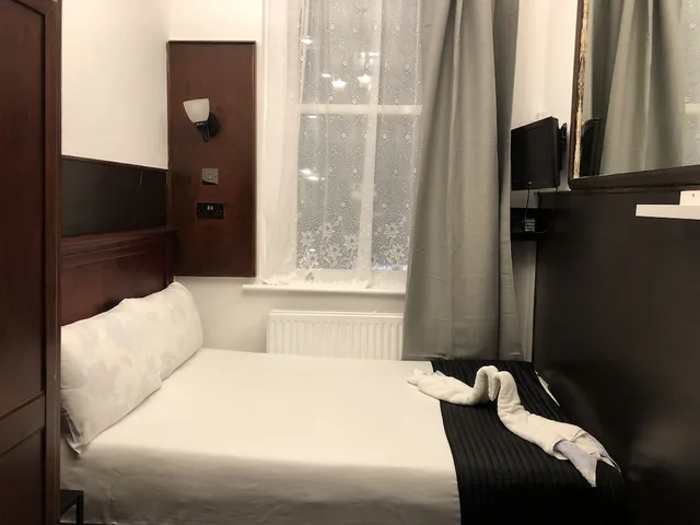 غرفة بسرير مزدوج، Plaza London Hotel 4/10