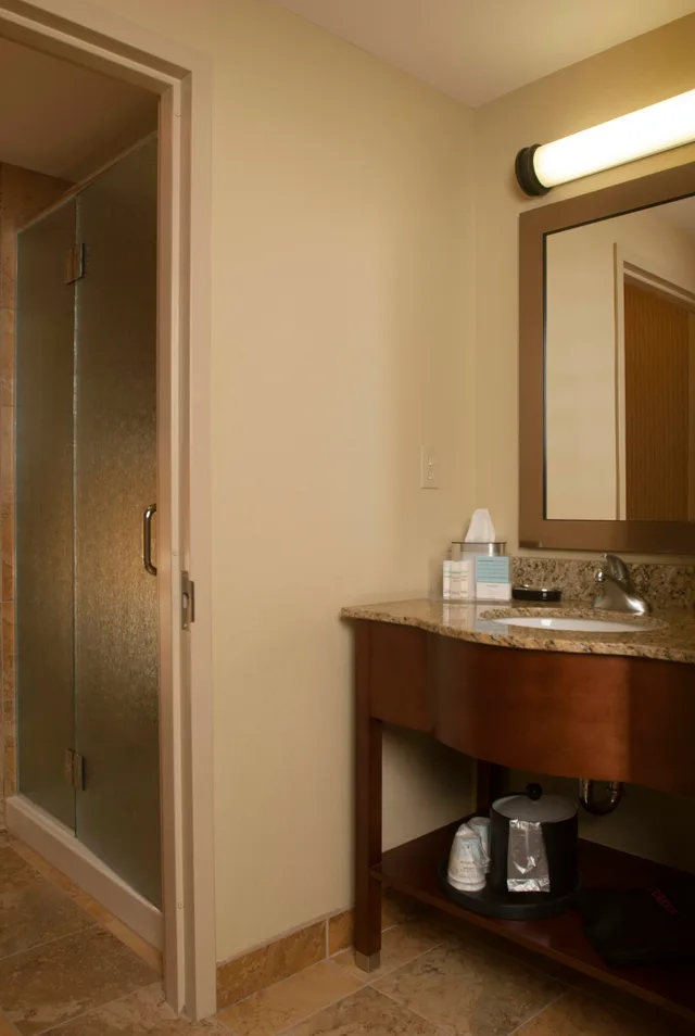 غرفة بسرير كوين، Hampton Inn Tomah 7/8