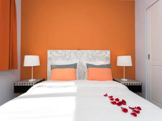 شقة بسريرين مزدوجين بغرفتي نوم مع أريكة، Adonis Mougins 2/3
