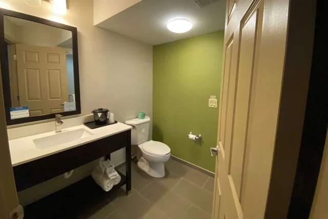 غرفة بسرير مزدوج لذوي الإعاقة، Sleep Inn & Suites Niantic North 3/4