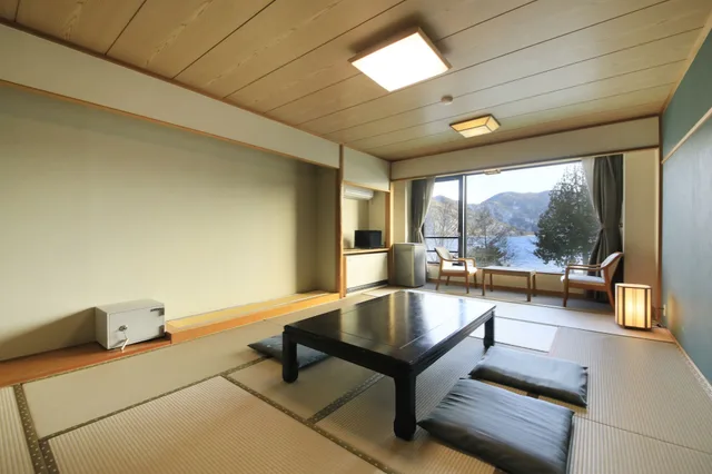 غرفة يابانية بفرشتي فوتون، Yutorelo Nikko Hostel 2/4