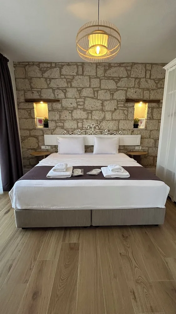جناح جونيور بسرير مزدوج مع أريكة، Vodina Hotel 5/7