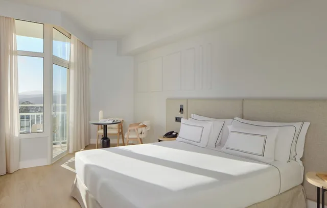 غرفة بريميوم بسرير كينج بإطلالة على الحديقة، Melia Lloret De Mar 2/5