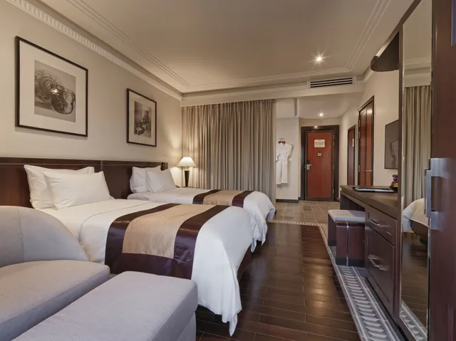 Superior, Queen Bed, River View, Azerai La Residence Hue 1/10