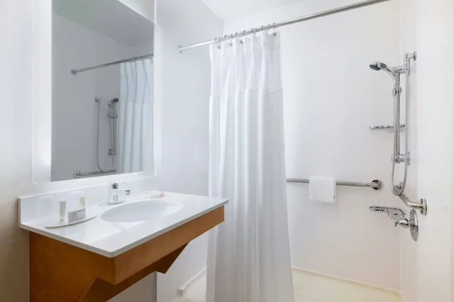 جناح، Springhill Suites 3/6
