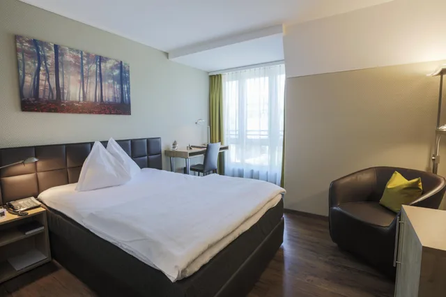 غرفة بسرير مزدوج أو سريرين منفصلين، Herisau Swiss Quality Hotel 2/2