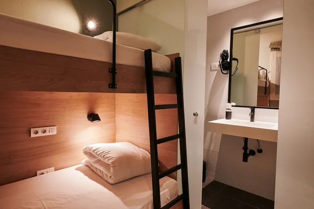 Room, Bunk Bed, No Window, Hotel TOC Hotel Las Ramblas 2/5
