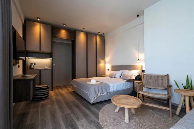 غرفة بسرير كينج بإطلالة على المسبح، Insulae Resort 1/5