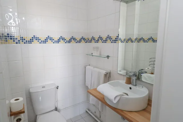 غرفة مفردة بسرير مزدوج، Citotel Le Chapon Fin 9/9
