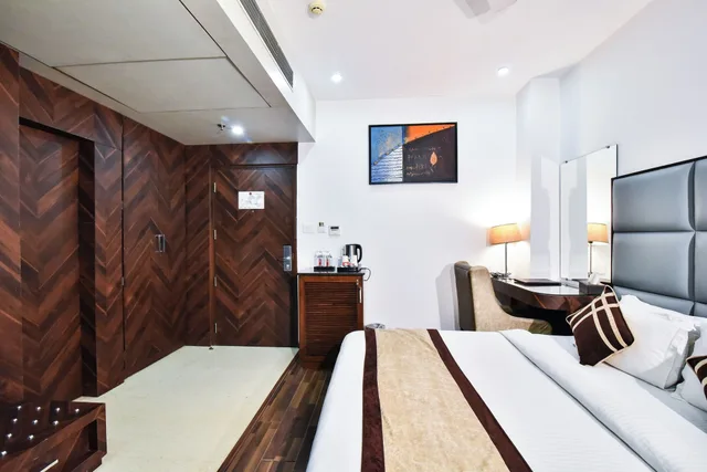 غرفة بزنس بسرير كينج بإطلالة على المدينة بغرفة نوم واحدة، Hotel Sawera Grand 7/10