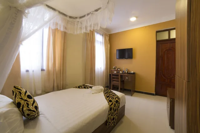 Superior, Studio, Suite, King Bed, Kitchenette, Spice Palace Hotel 2/8