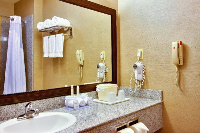 جناح كبير بسريرين كوين مع أريكة، Comfort Suites Boise West Meridian 6/7