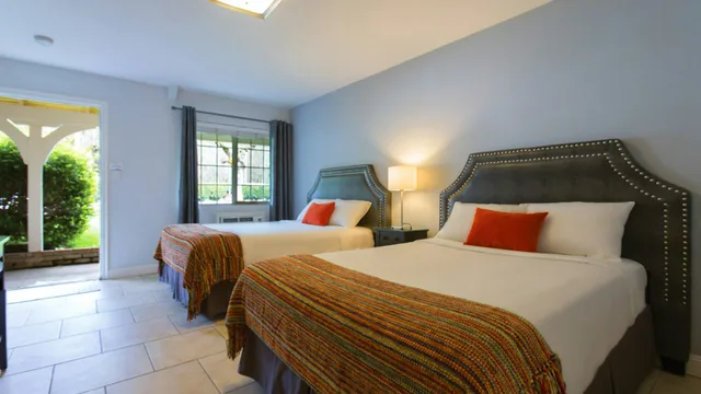 Room, 2 Queen Beds, Mountain Side، The Lodge At Blue Lakes 1/1