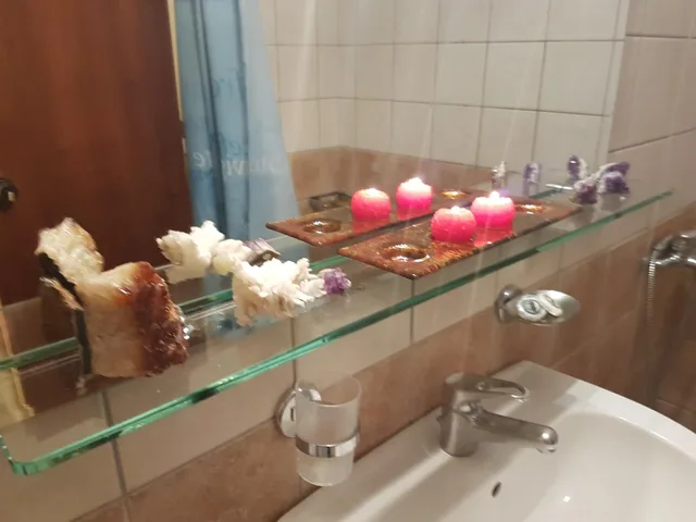 غرفة ثلاثية، Ideal Hotel 6/6