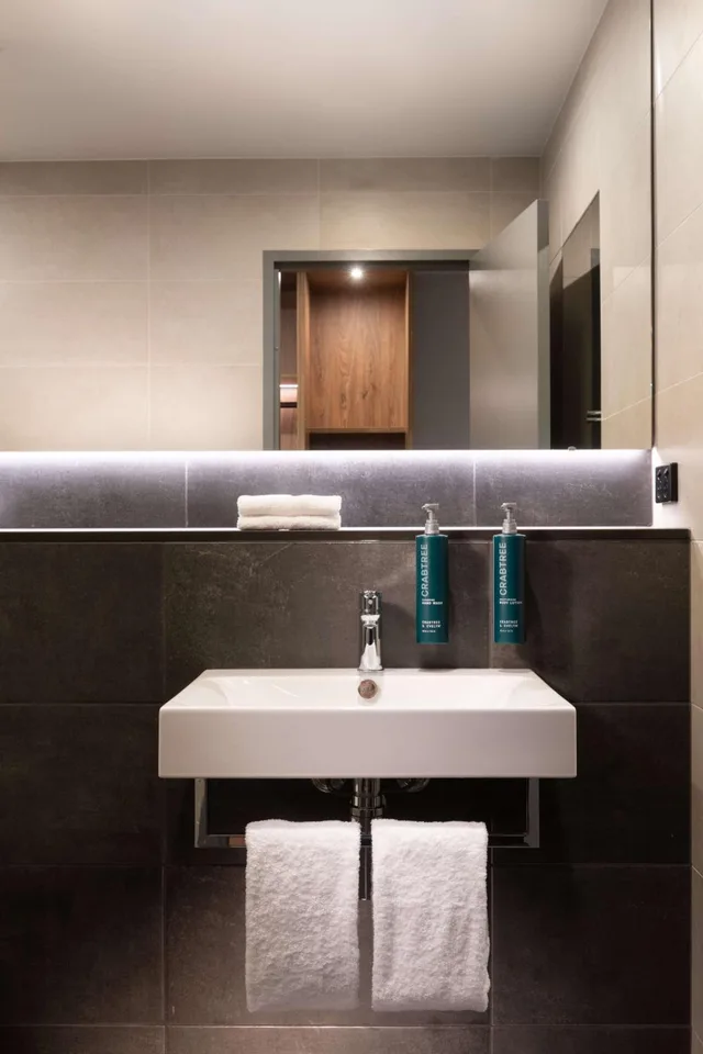 غرفة بسرير كينج وسريرين كوين، DoubleTree by Hilton Hobart 7/8