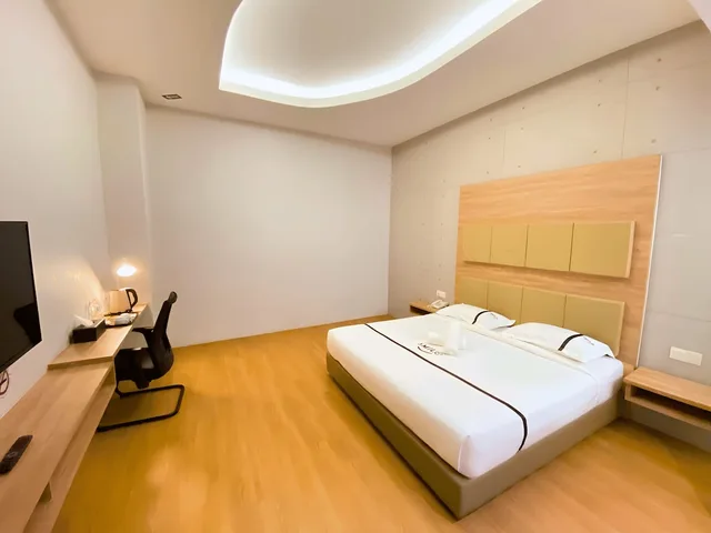 غرفة بسرير كوين، Top Holiday Hotel 4/7