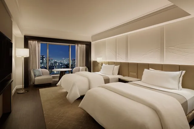 جناح ديلوكس بسريرين مزدوجين بغرفة نوم واحدة، The Westin Tokyo 1/2