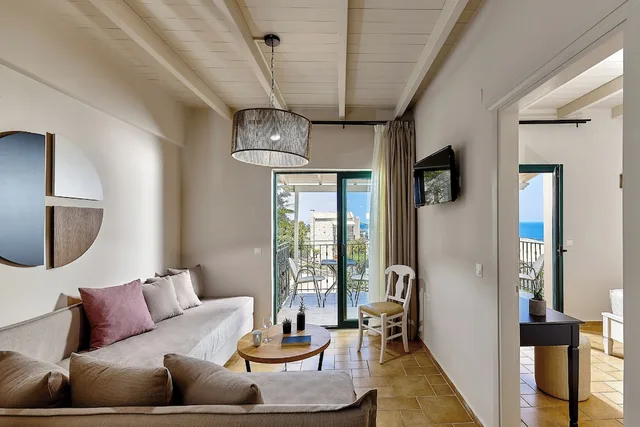 Superior, Suite, 2 Queen Beds, 2 Sofa, Marni Village 3/10