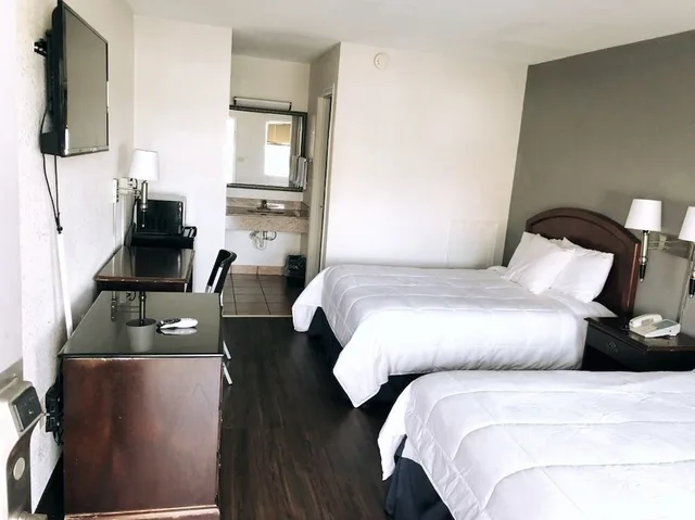 Room, 2 Double Beds, Americas Best Value Inn Princess Anne 2/3