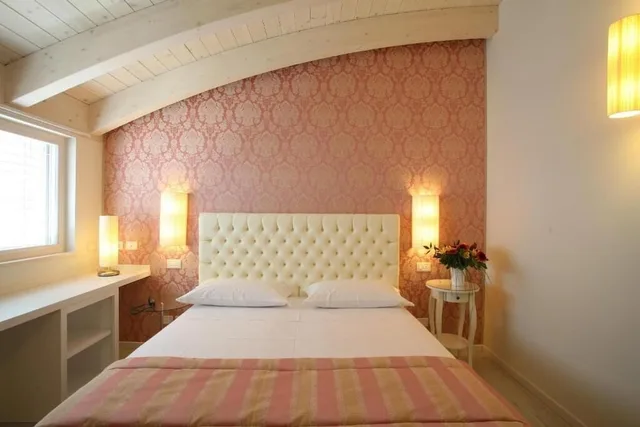 2 Bedrooms, Tower, Standard, Queen Bed, Nuova Opera Rooms 1/10