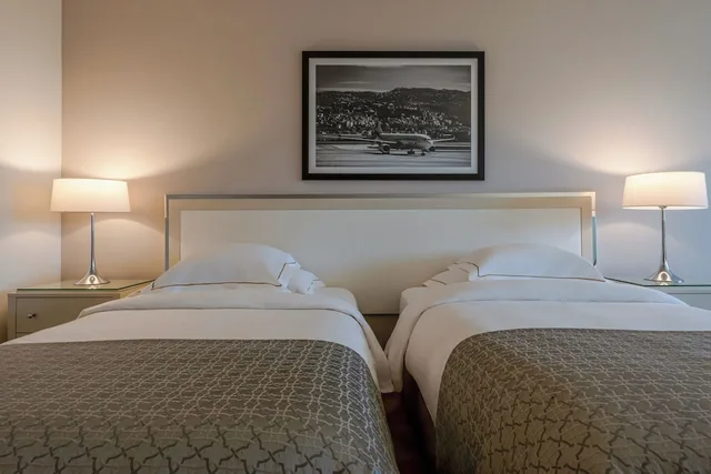 غرفة تنفيذية بسريرين منفصلين، Movenpick Hotel Beirut 8/10