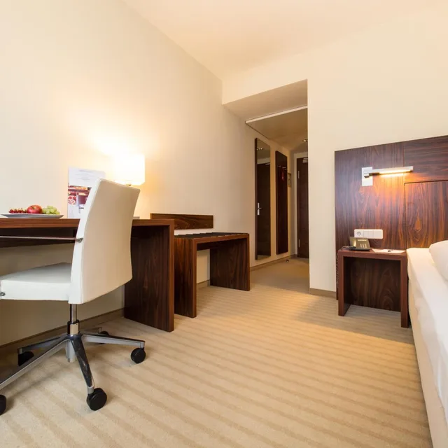 Courtyard, Standard, Single، Hotel an der Oper 5/10