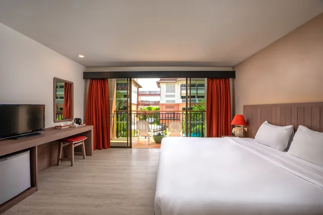 غرفة سوبيريور بسرير مزدوج أو سريرين منفصلين، Kata Sea Breeze Resort 1/10