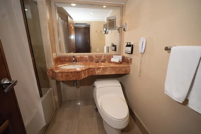 غرفة كلاسيكية بسرير كوين، InterContinental Cali 9/9