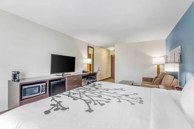 جناح بسرير كينج، Sleep Inn and Suites Ames near ISU Campus 3/4